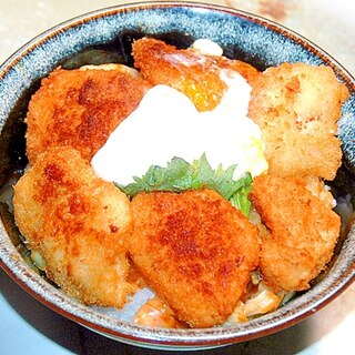 鶏屋さんのチキンカツアレンジ！味噌キャベカツ丼♪